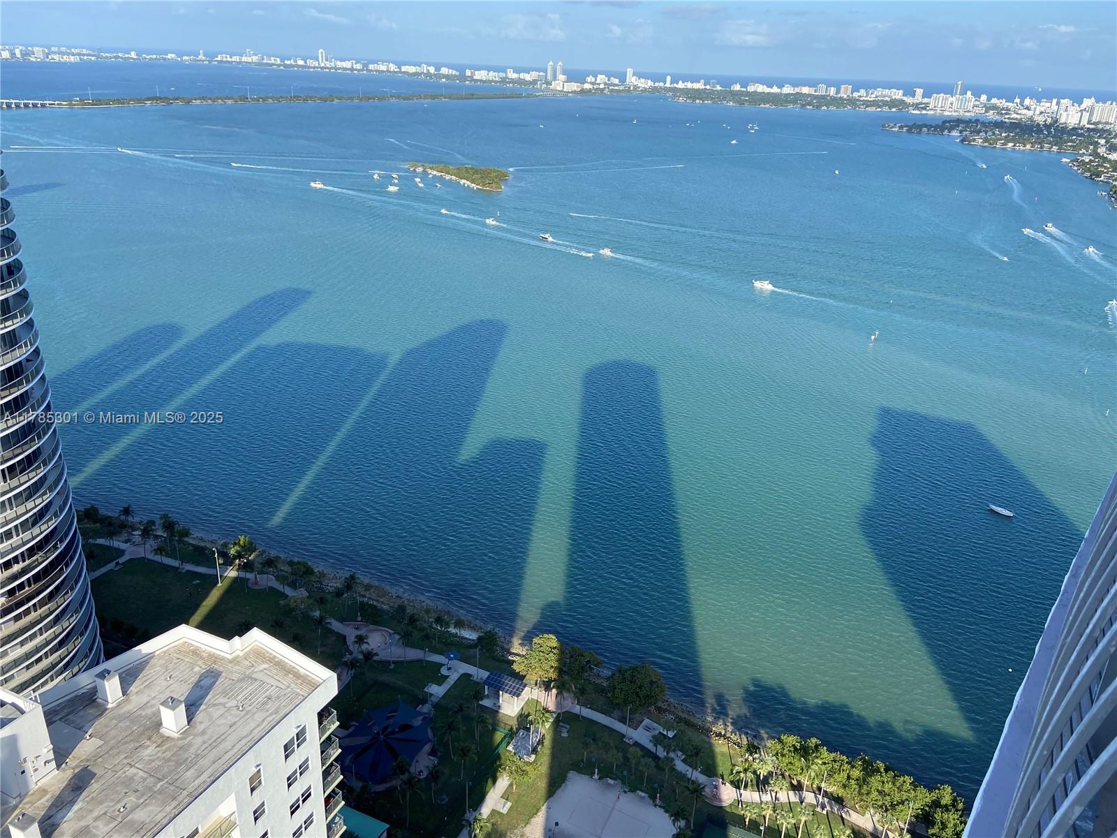 1750 N Bayshore Dr # 5305