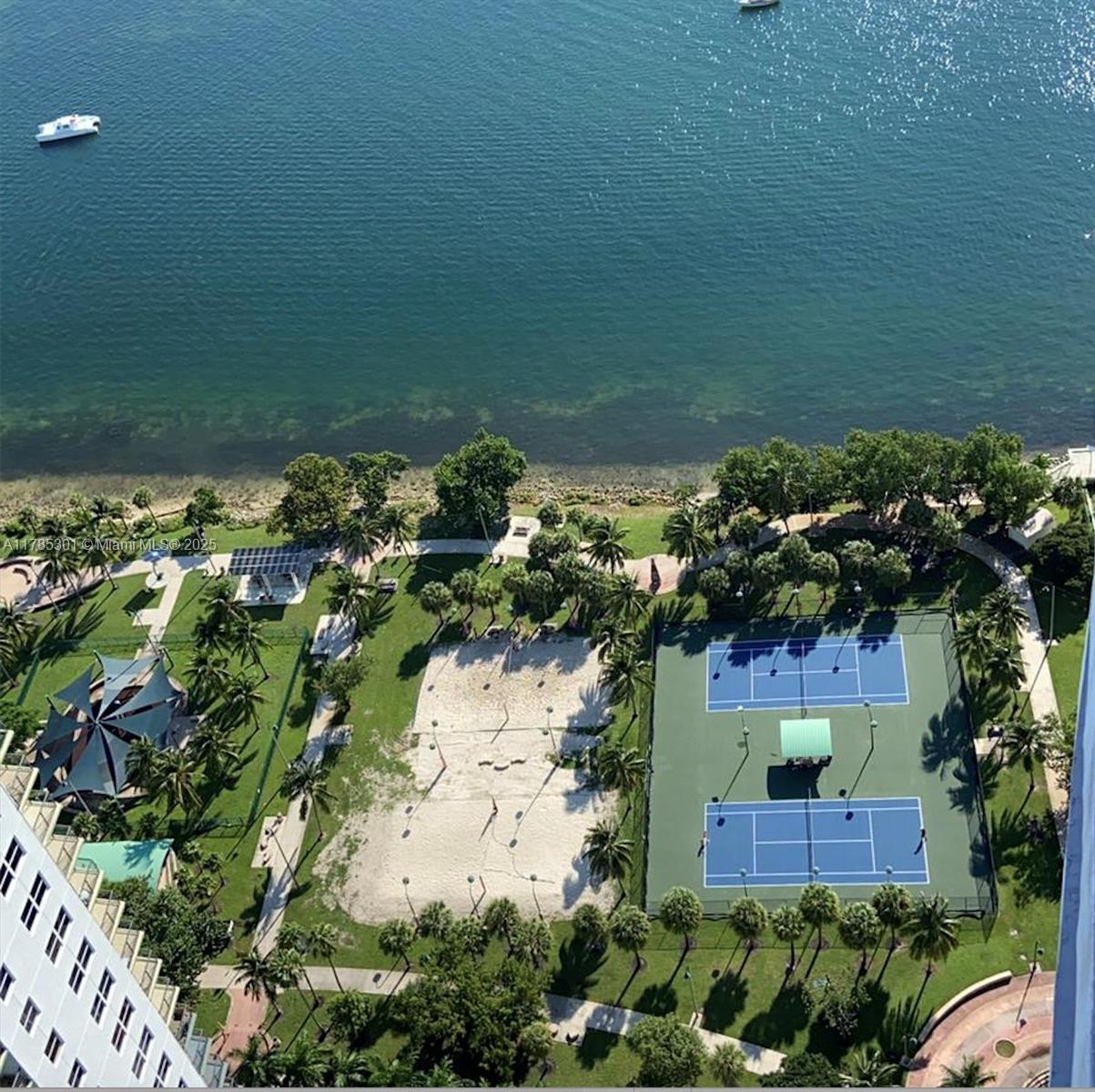 1750 N Bayshore Dr # 5305