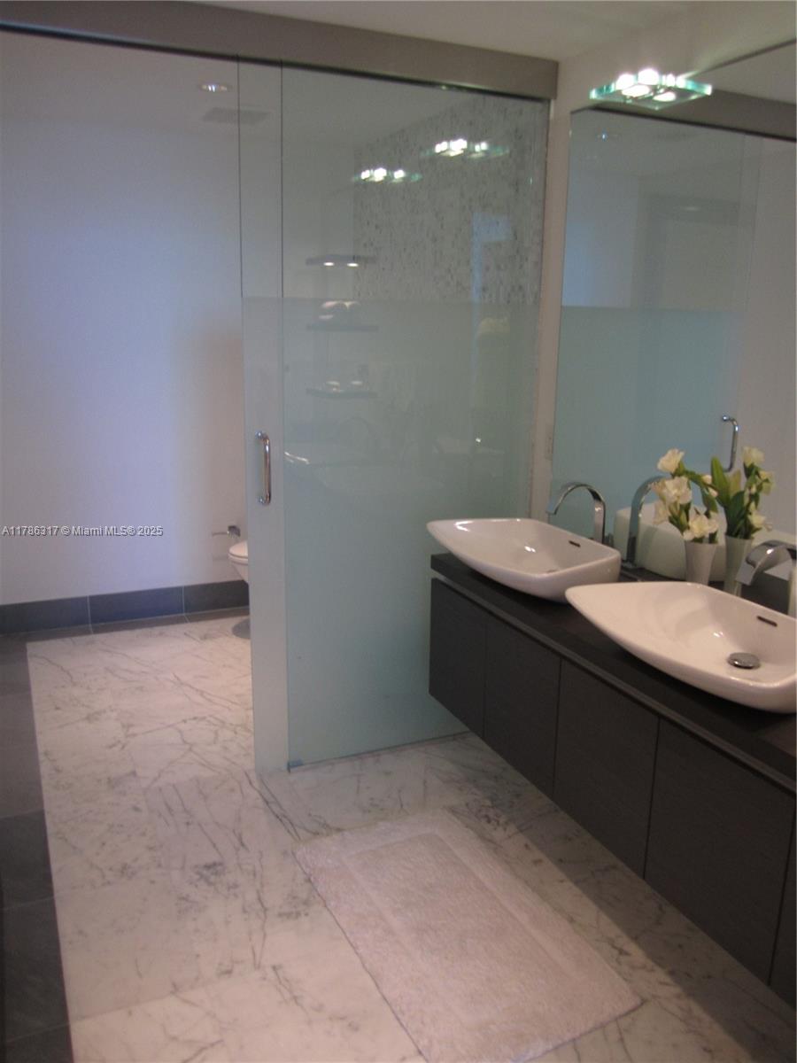 200 Biscayne Boulevard Way # 3809