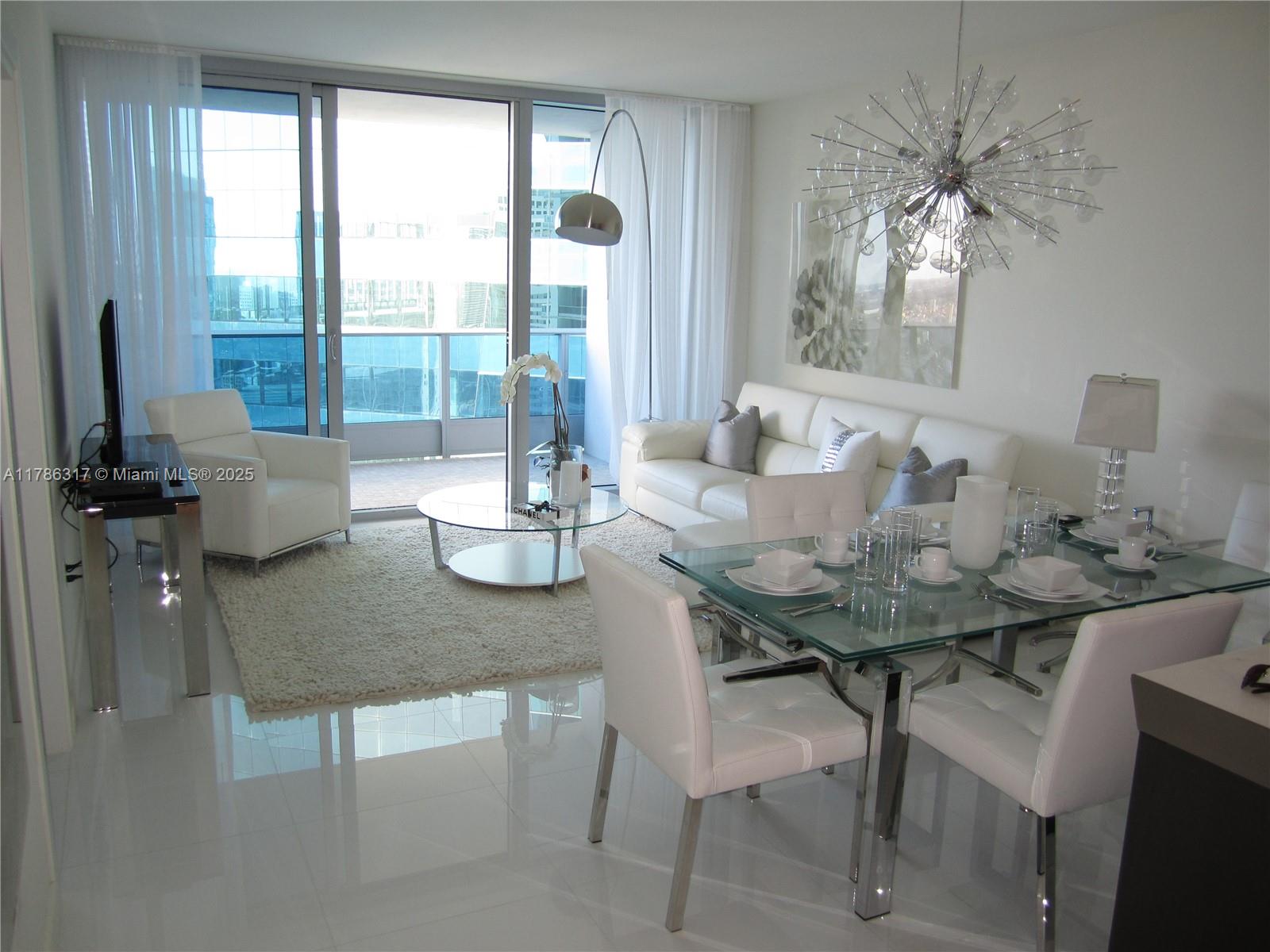 200 Biscayne Boulevard Way # 3809