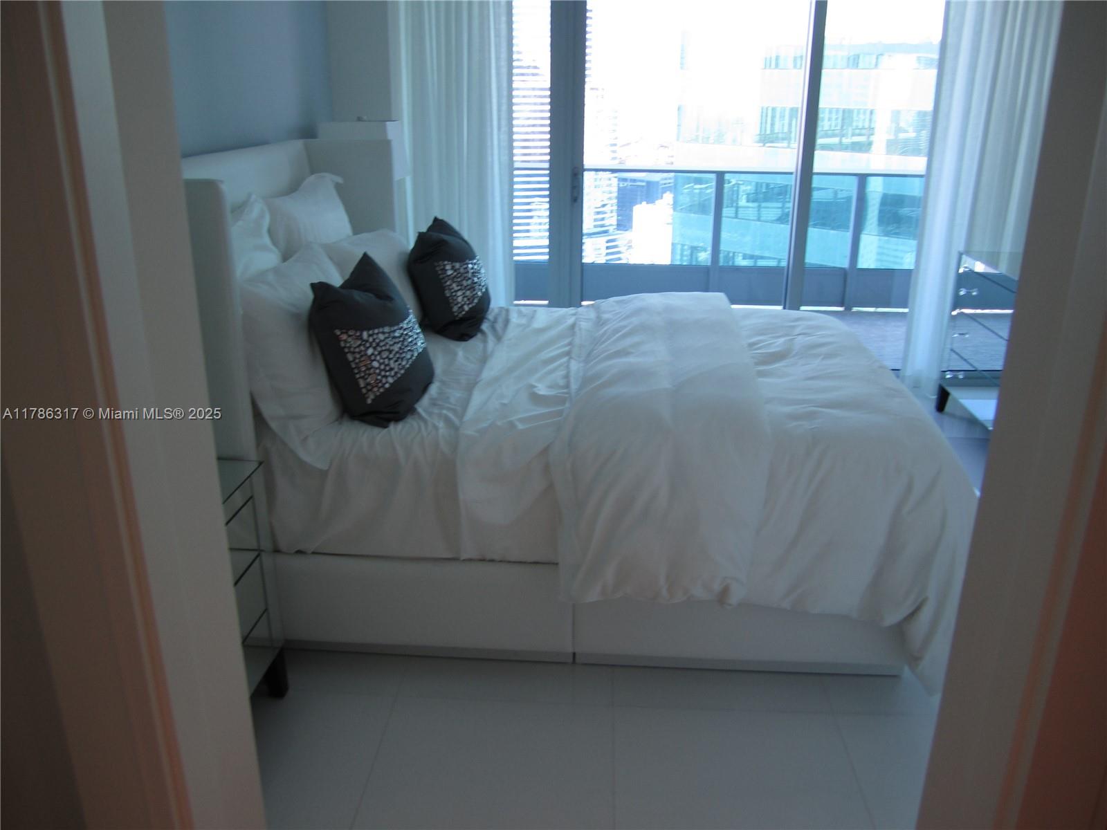 200 Biscayne Boulevard Way # 3809