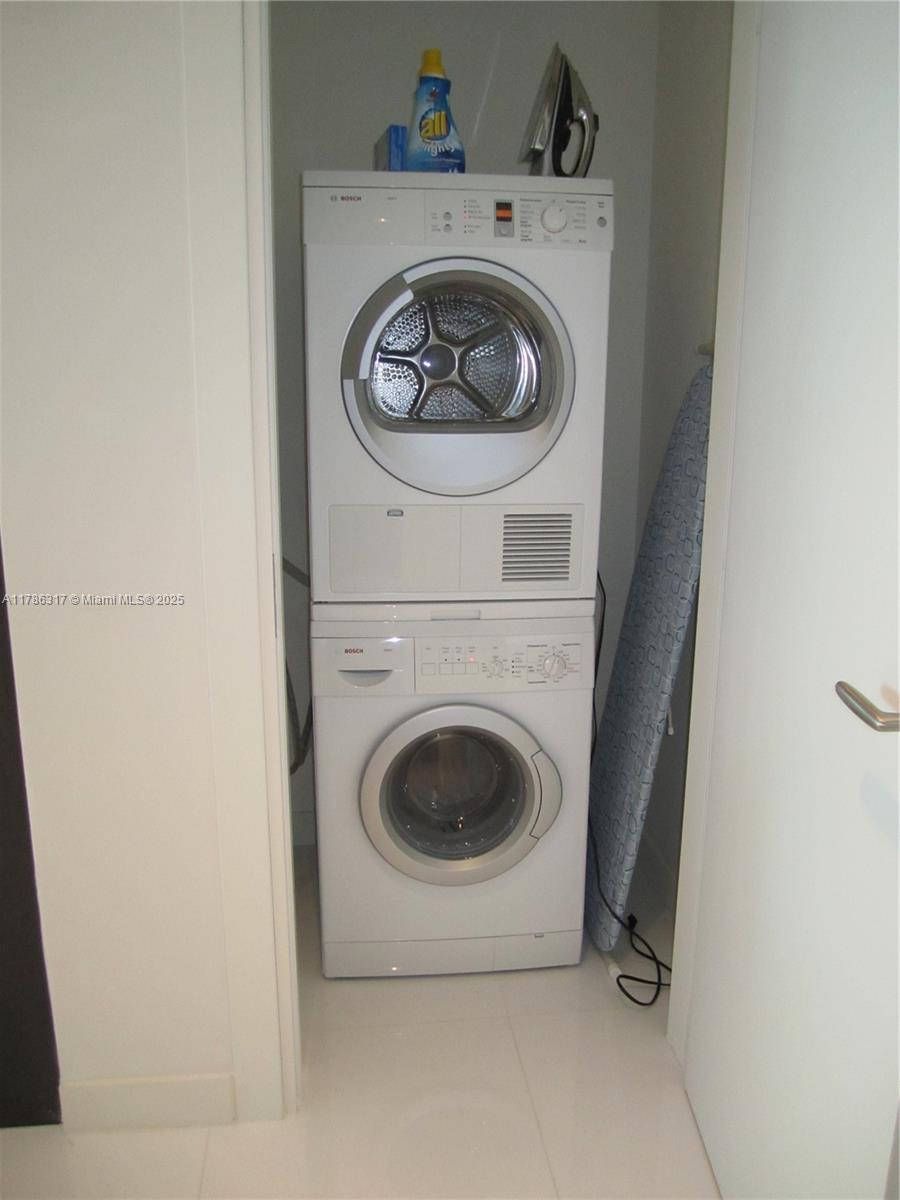 200 Biscayne Boulevard Way # 3809