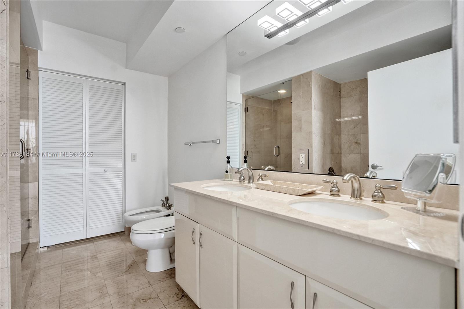 6365 Collins Ave # 2604