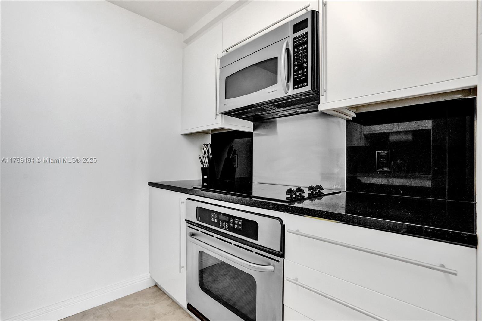 6365 Collins Ave # 2604