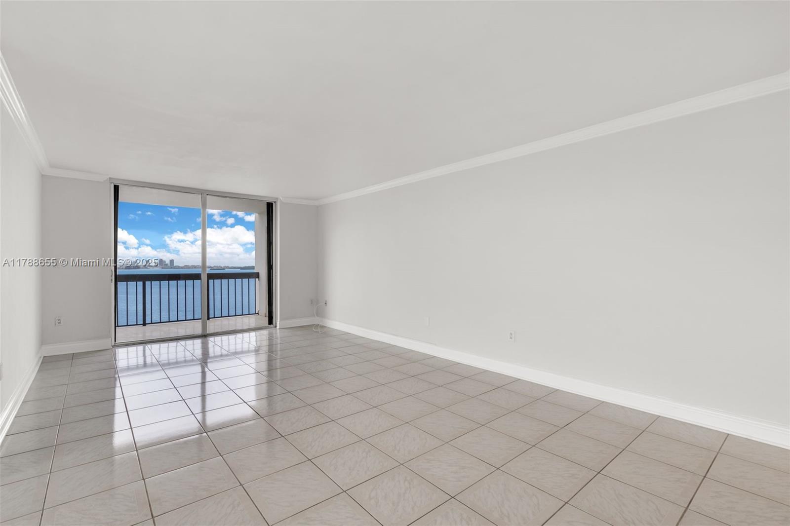 2333 Brickell Ave # 1717A