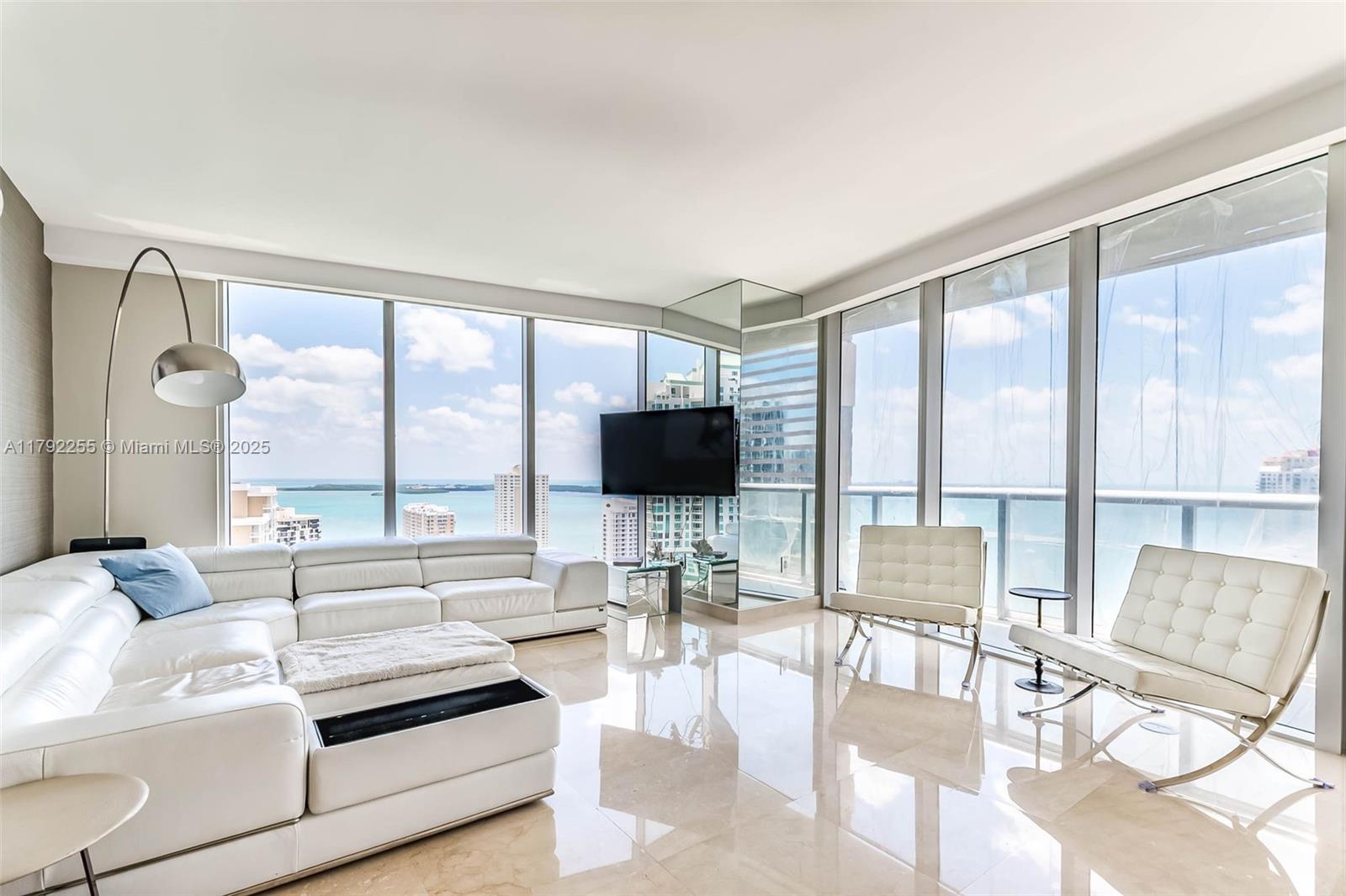 495 Brickell Ave # 2801