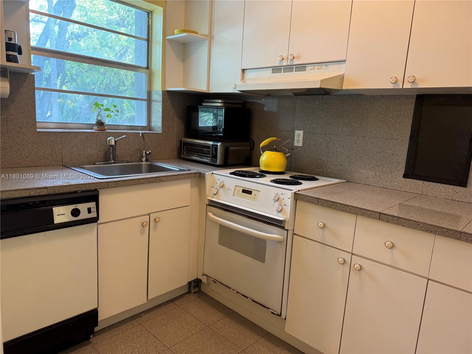 7905 SW 57th Ave # 40D