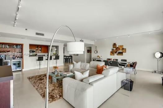 151 Crandon Blvd # 525