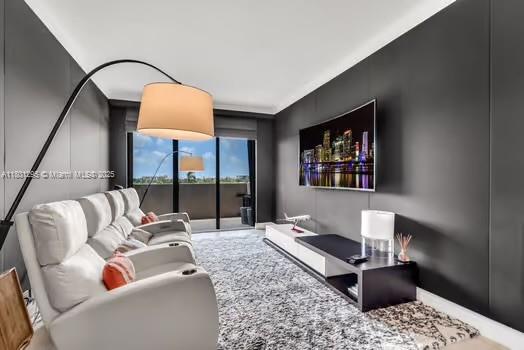 151 Crandon Blvd # 525