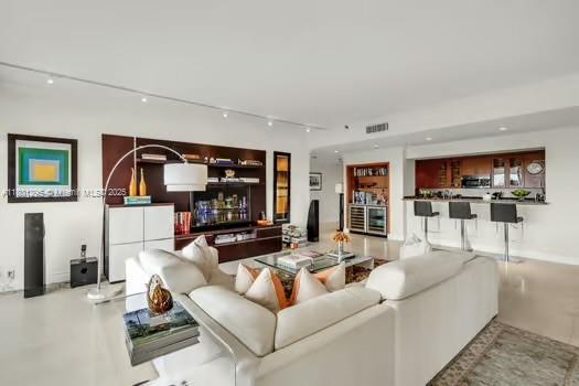 151 Crandon Blvd # 525