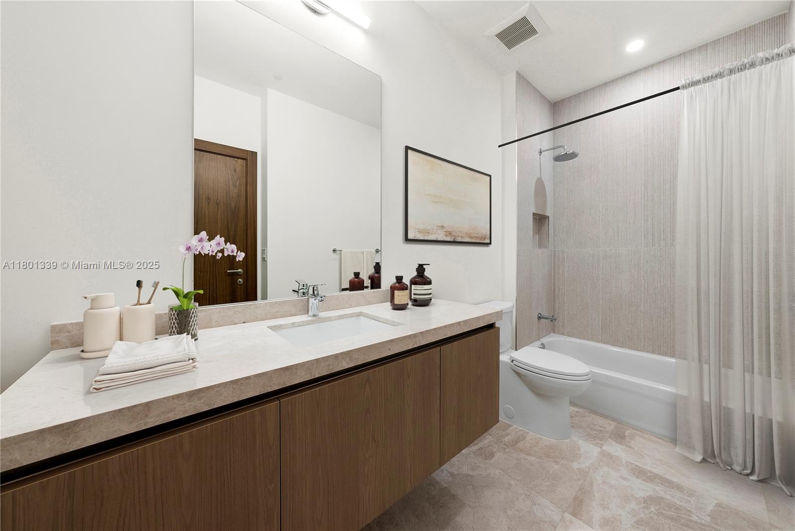 701 Valencia Ave # 401