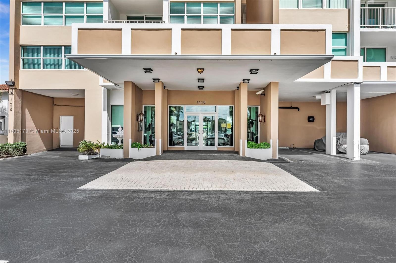 1410 S Ocean Dr # 502