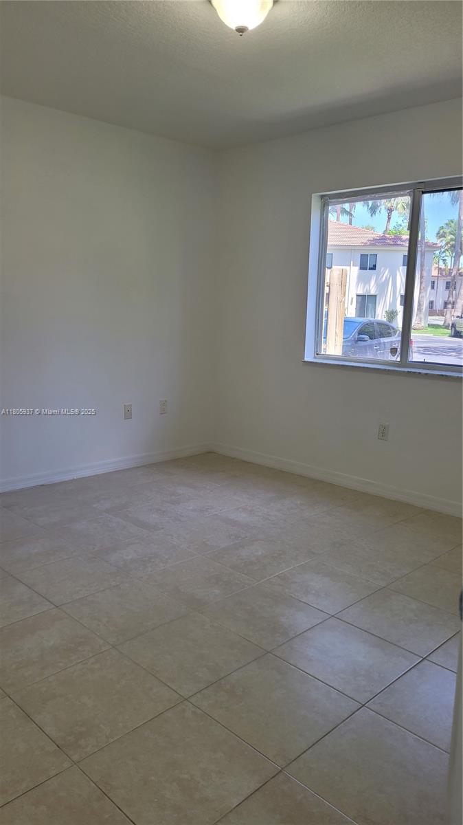 2921 SE 13th Ave # 48 Unit: 106-48