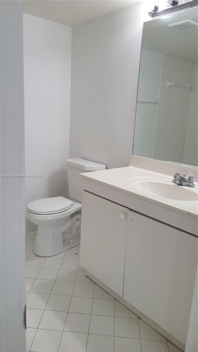 2921 SE 13th Ave # 48 Unit: 106-48