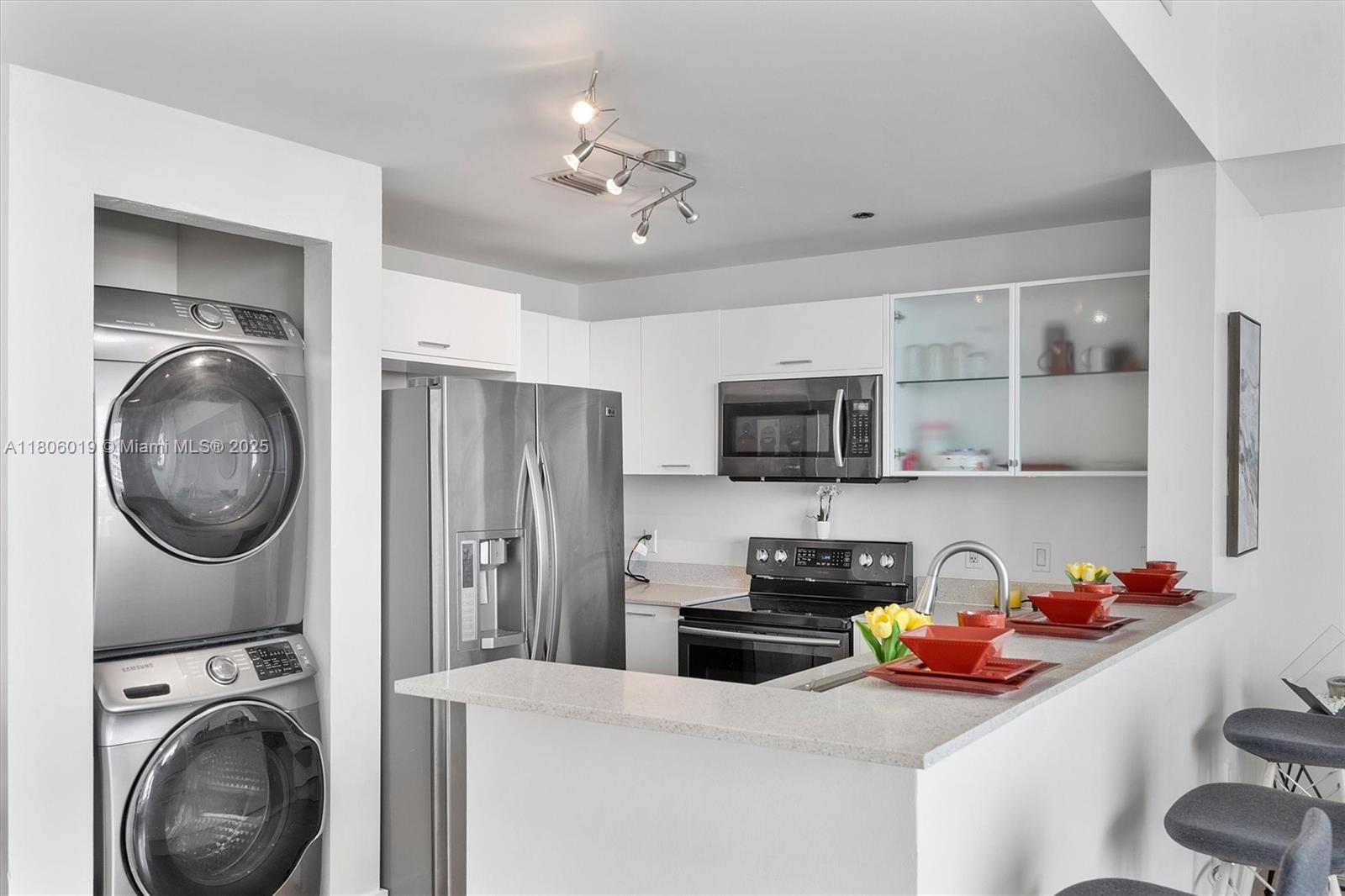 350 NE 24th St # 714