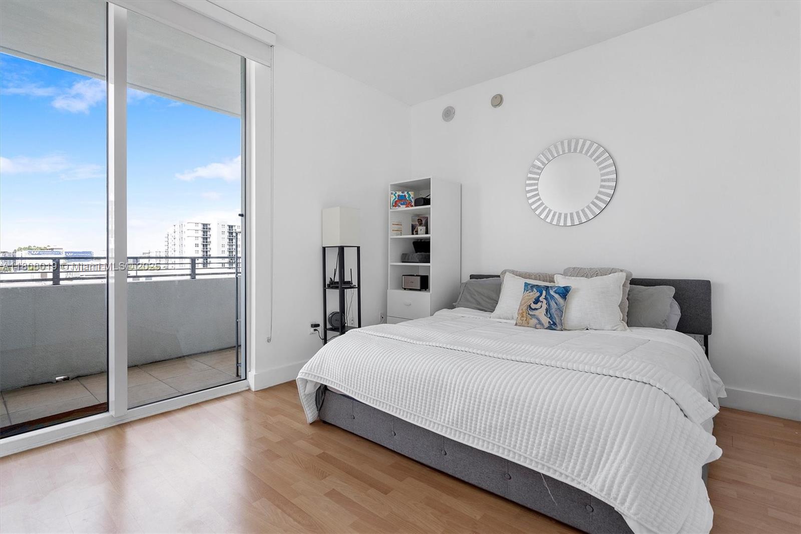 350 NE 24th St # 714