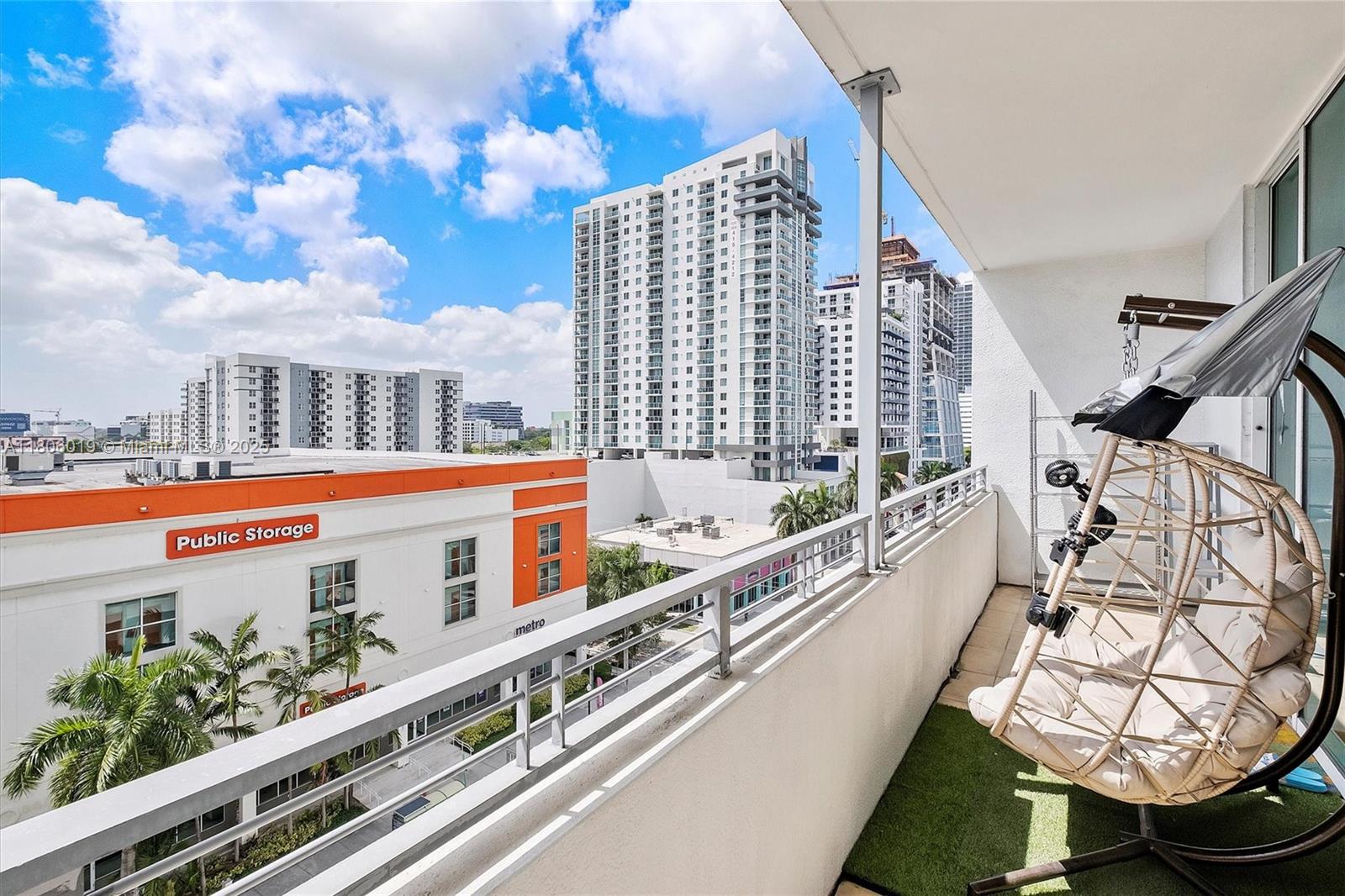 350 NE 24th St # 714