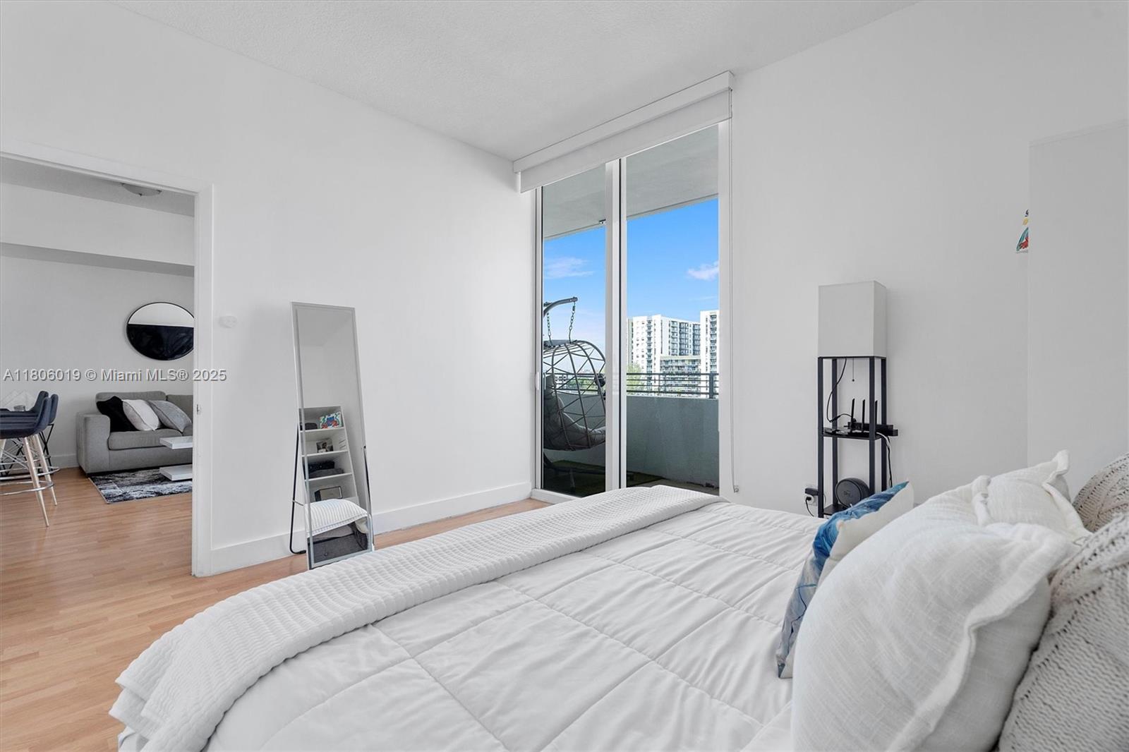 350 NE 24th St # 714