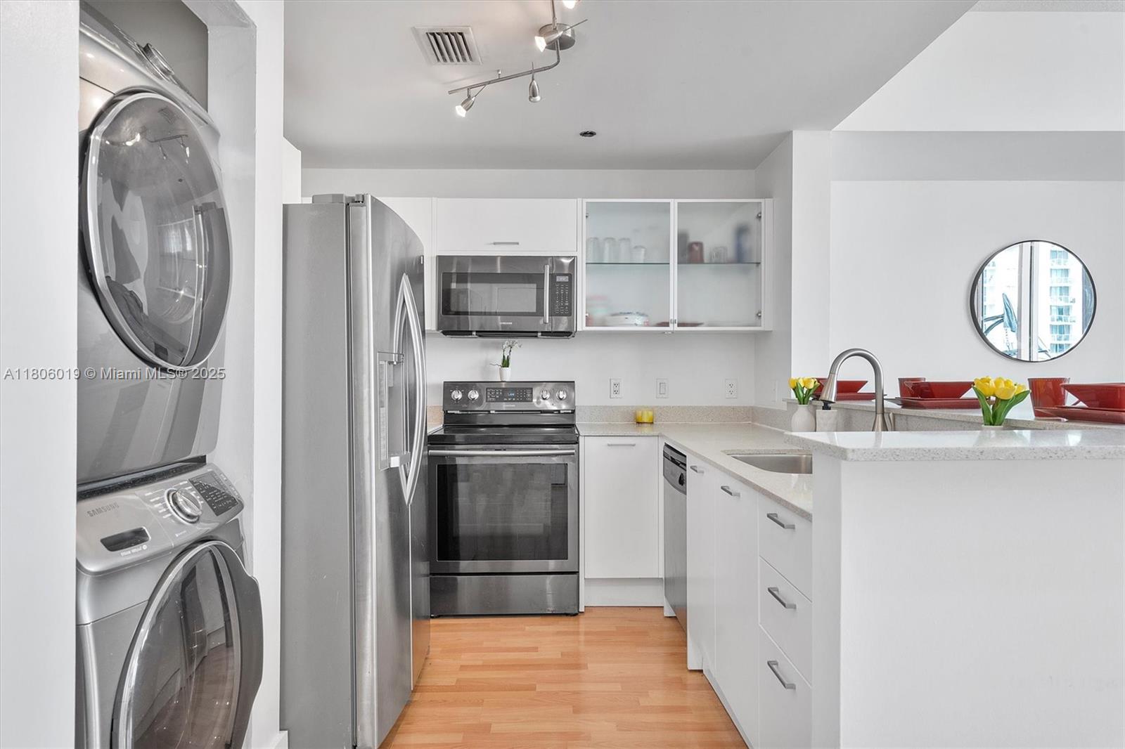 350 NE 24th St # 714