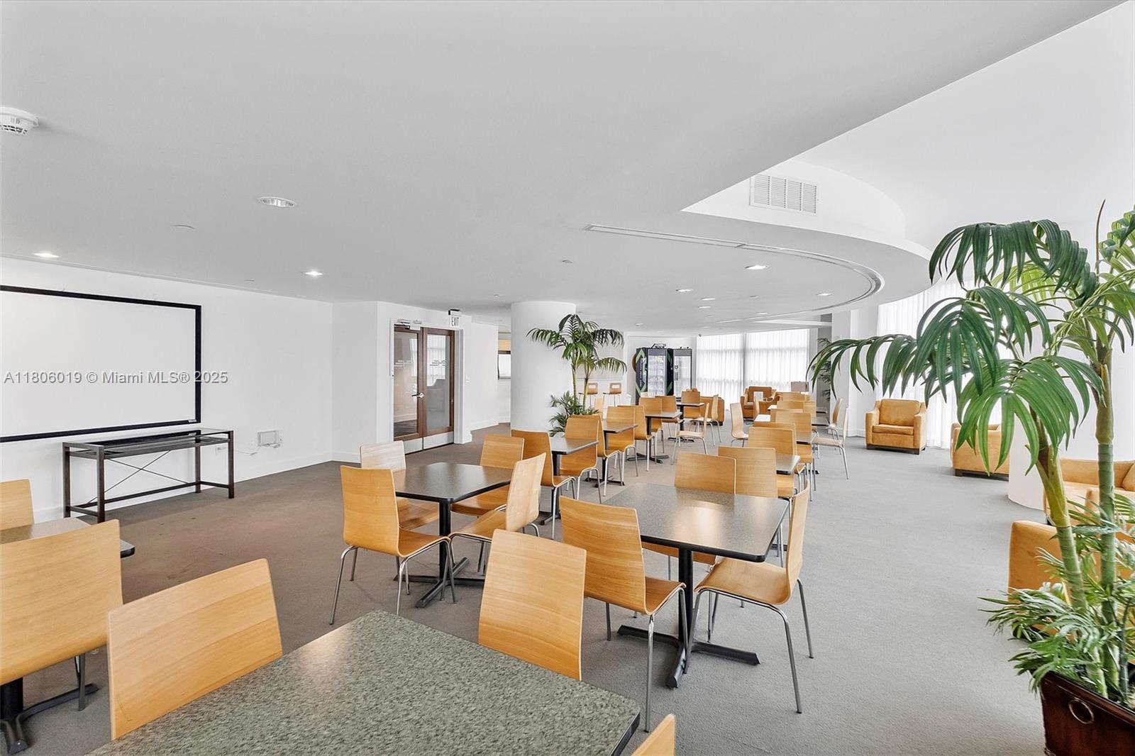 350 NE 24th St # 714