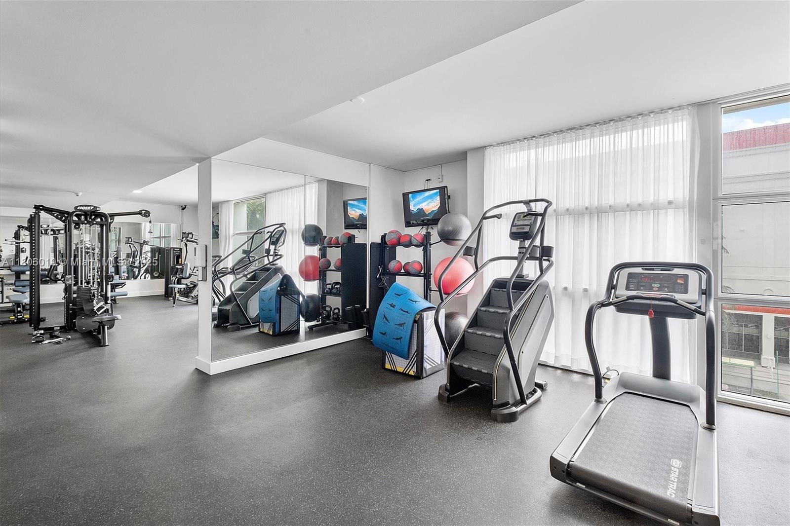 350 NE 24th St # 714