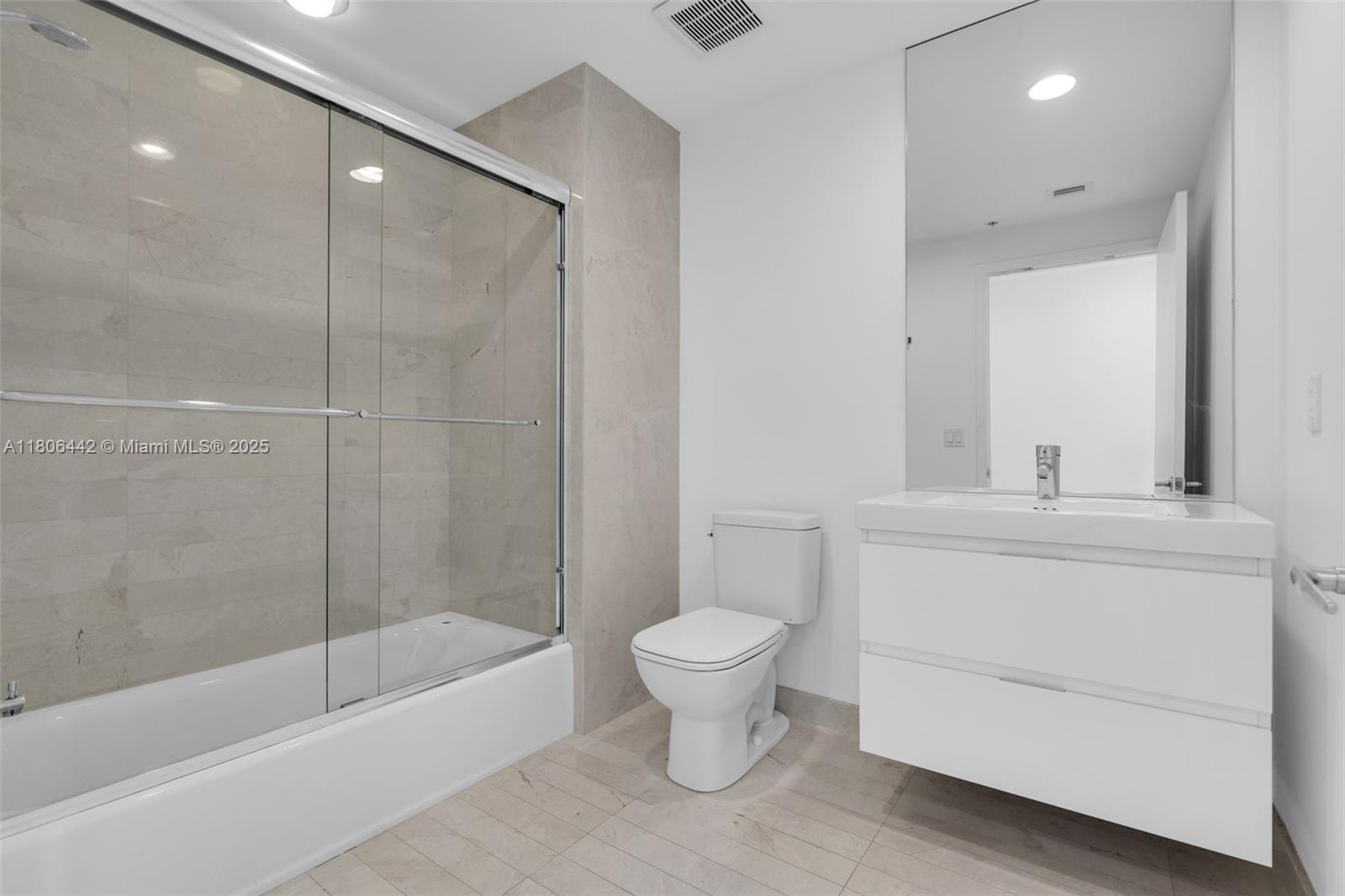 17111 BISCAYNE BL # 506