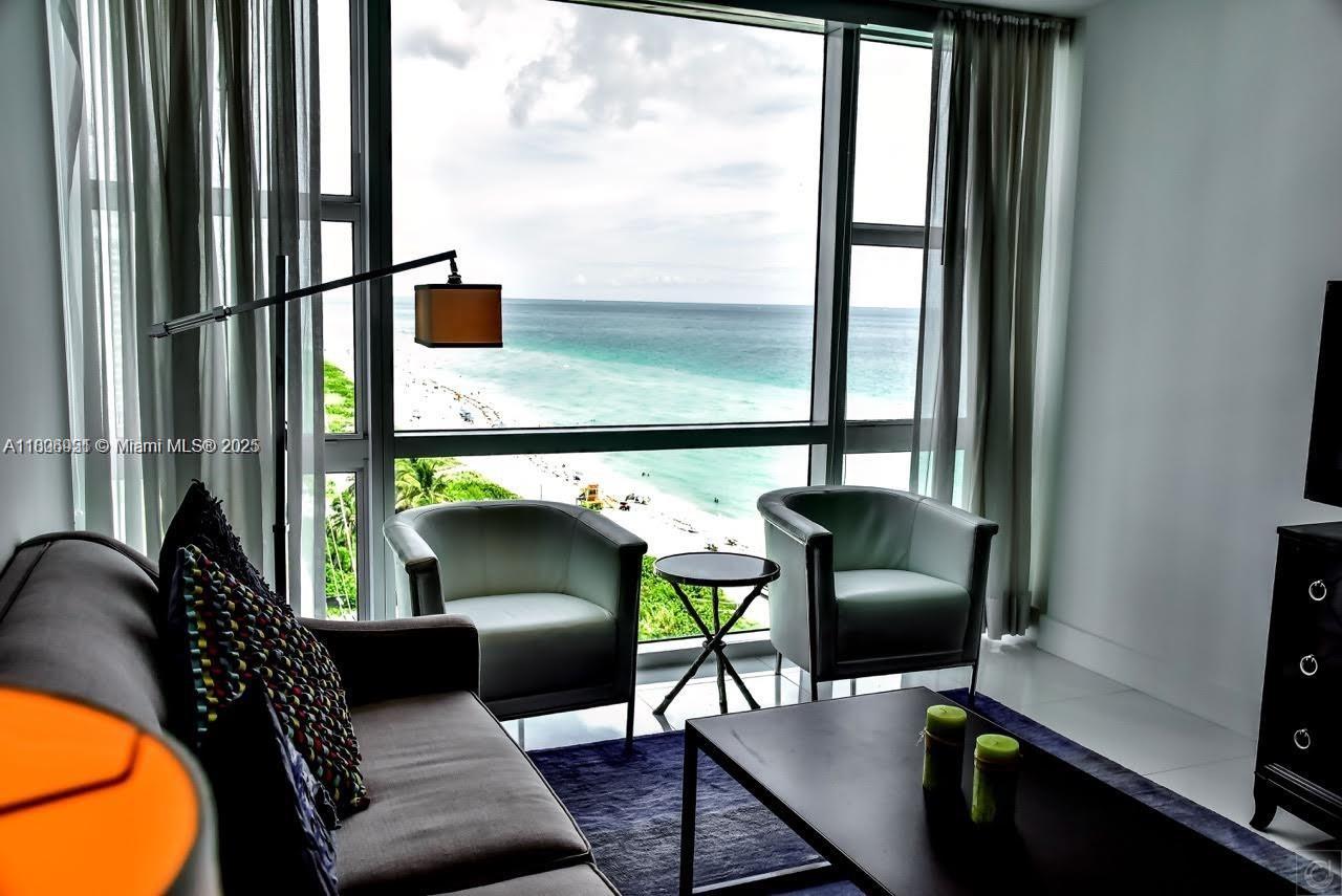 6801 Collins Ave # C1115