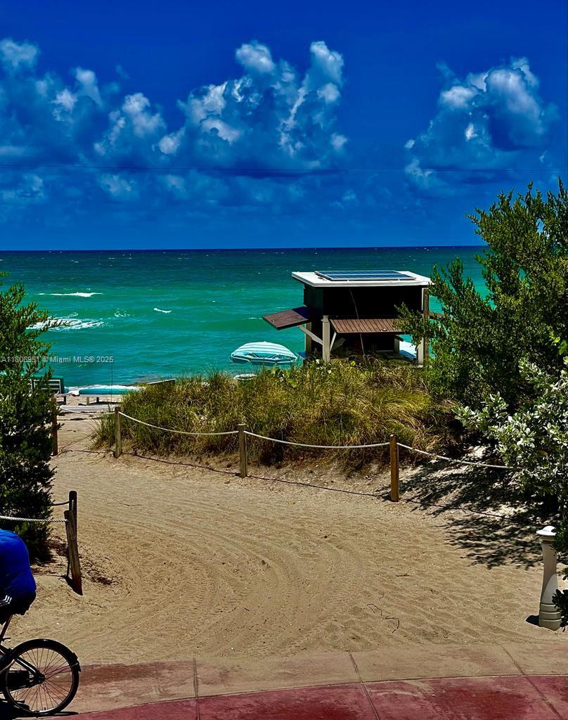 6801 Collins Ave # C1115