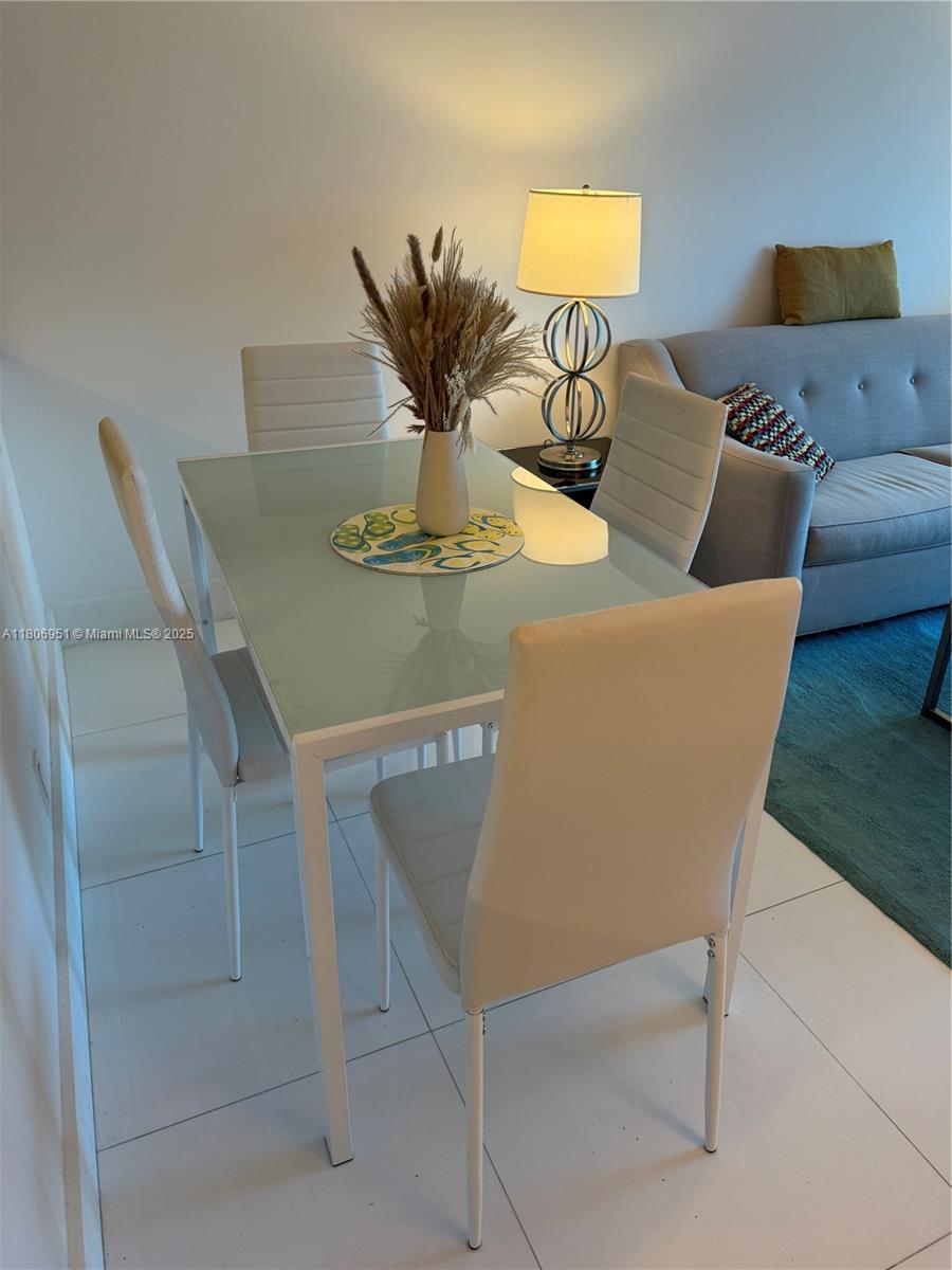 6801 Collins Ave # C1115