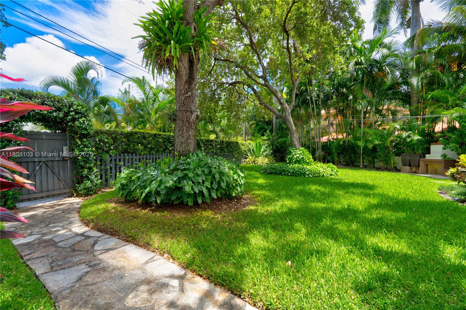 228 SW 31st Rd