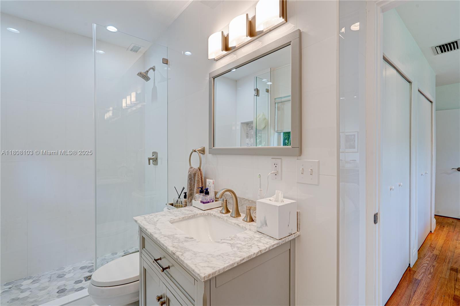 228 SW 31st Rd