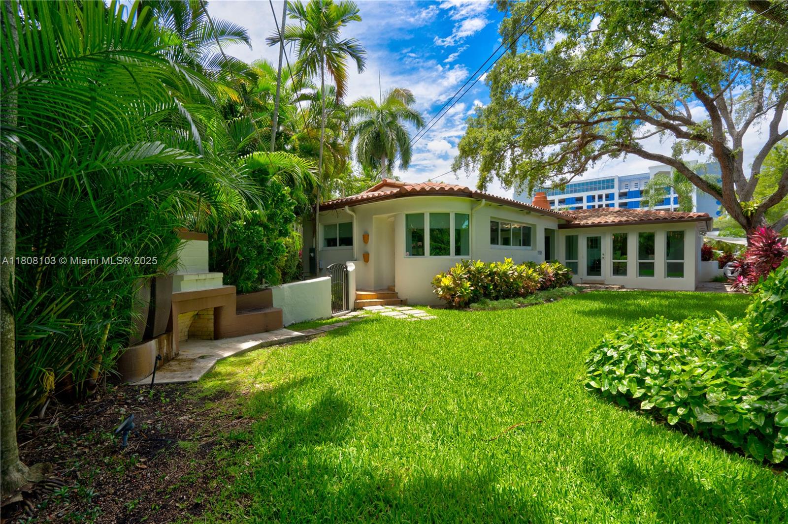 228 SW 31st Rd