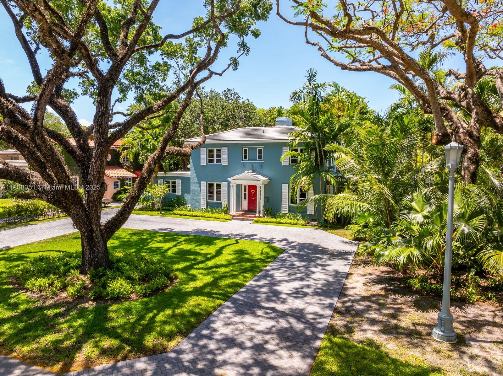 3245 Riviera Dr