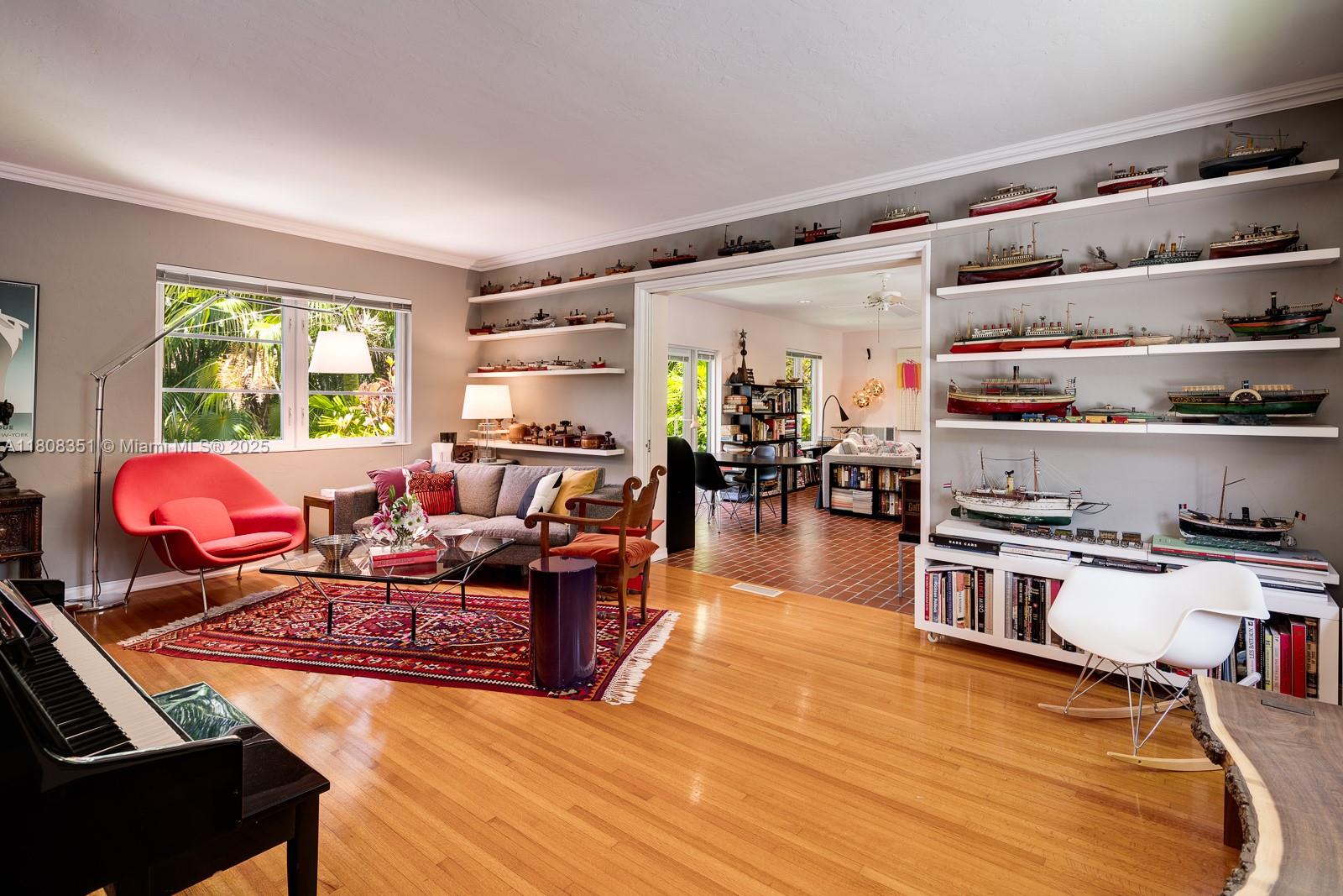 3245 Riviera Dr