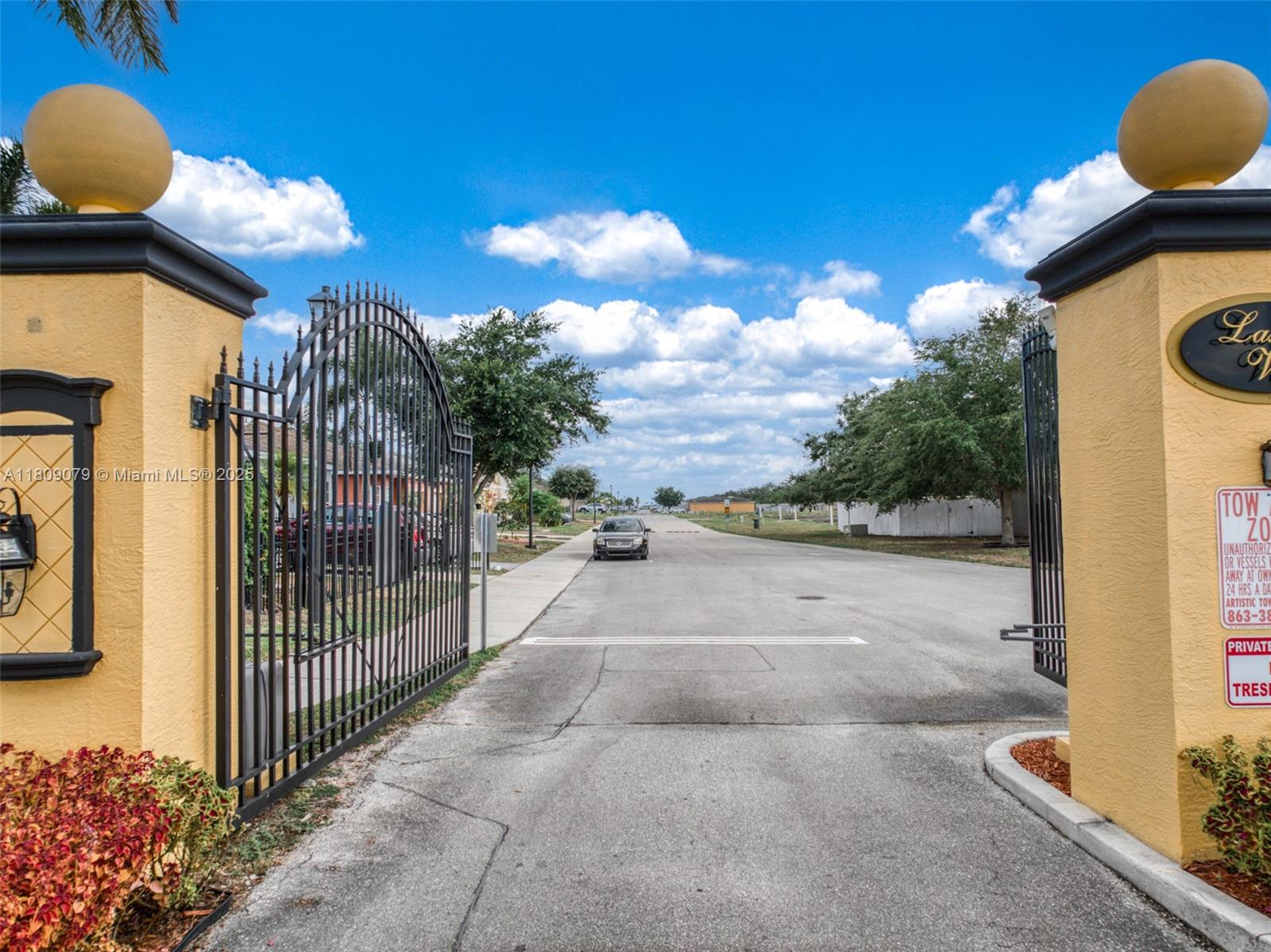 703 Salamanca Ct