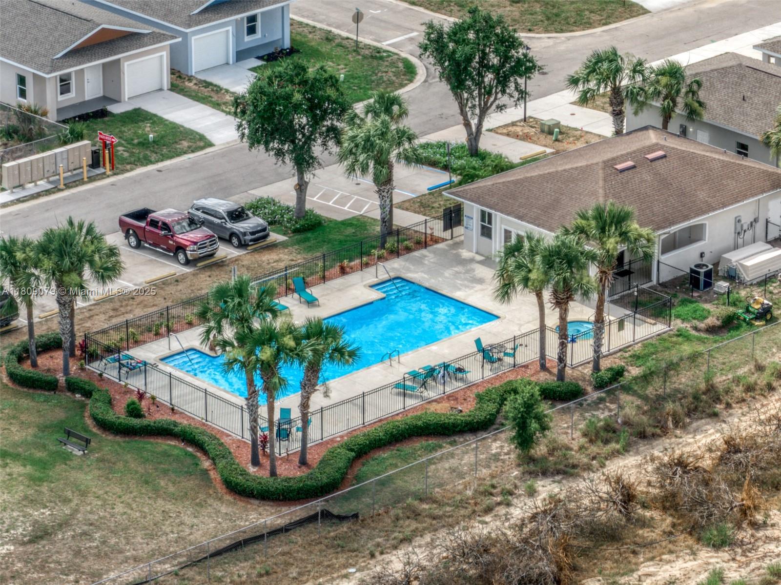 703 Salamanca Ct