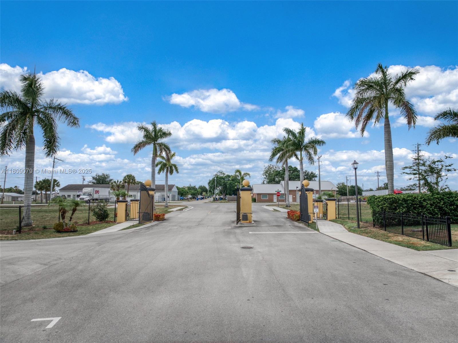 703 Salamanca Ct