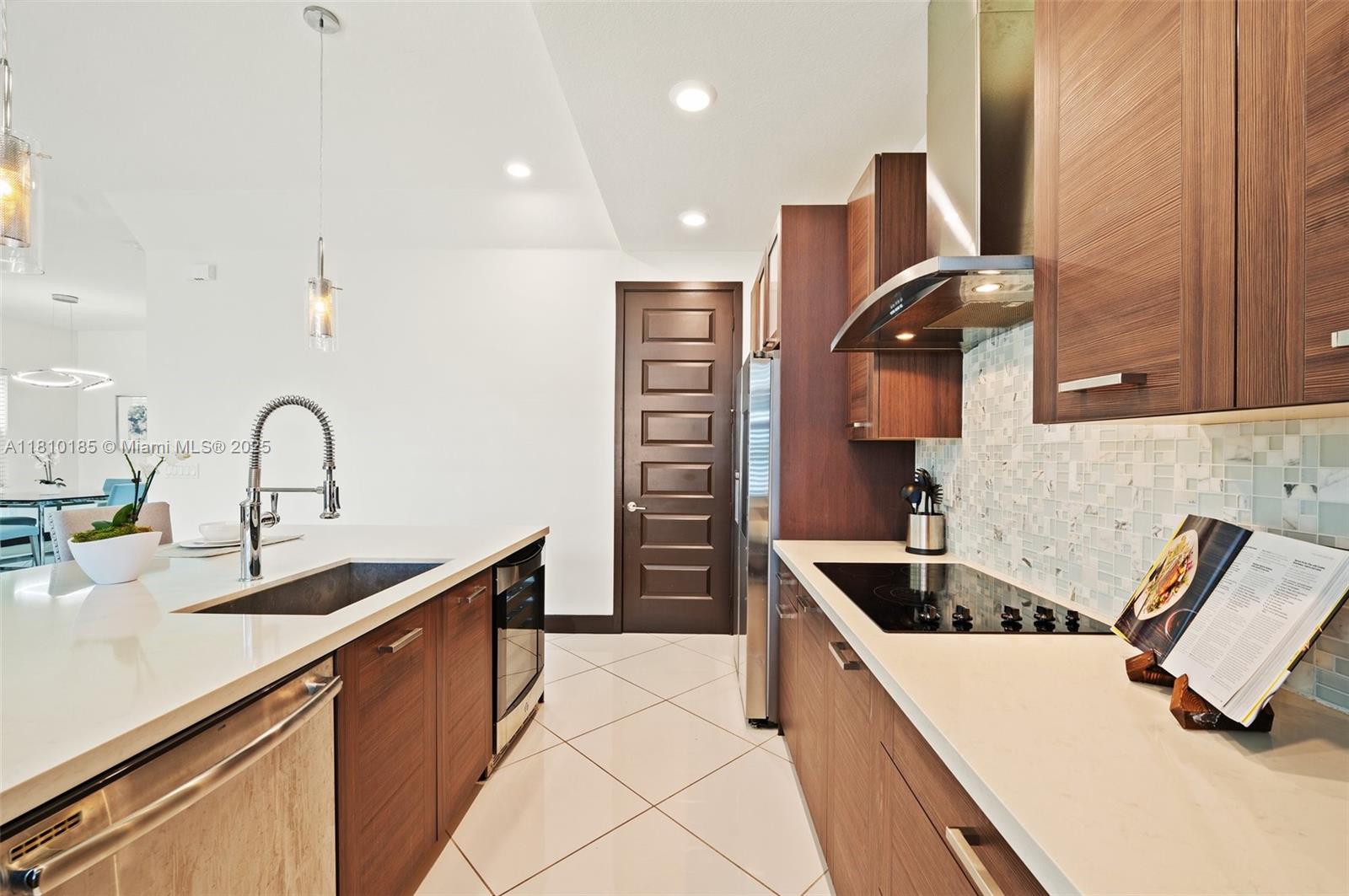 9145 NW 154th Ter