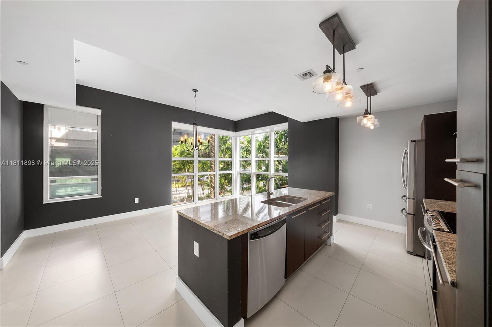 950 Brickell Bay Dr # 200