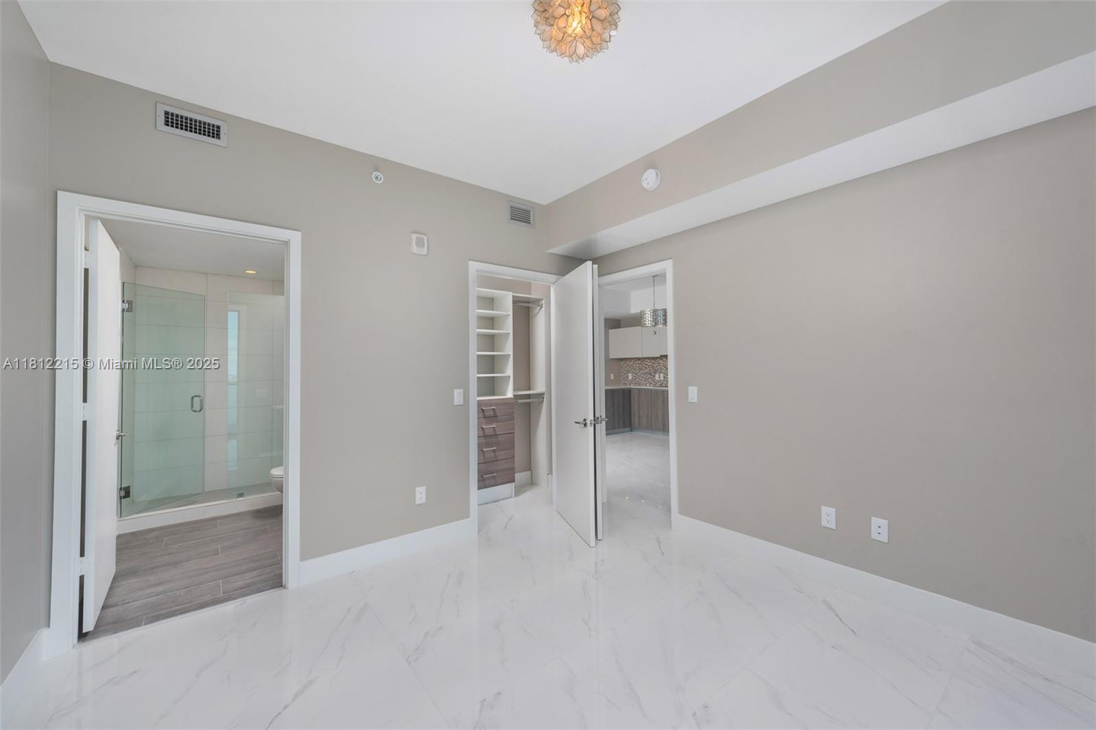 2900 NE 7th Ave # 3903