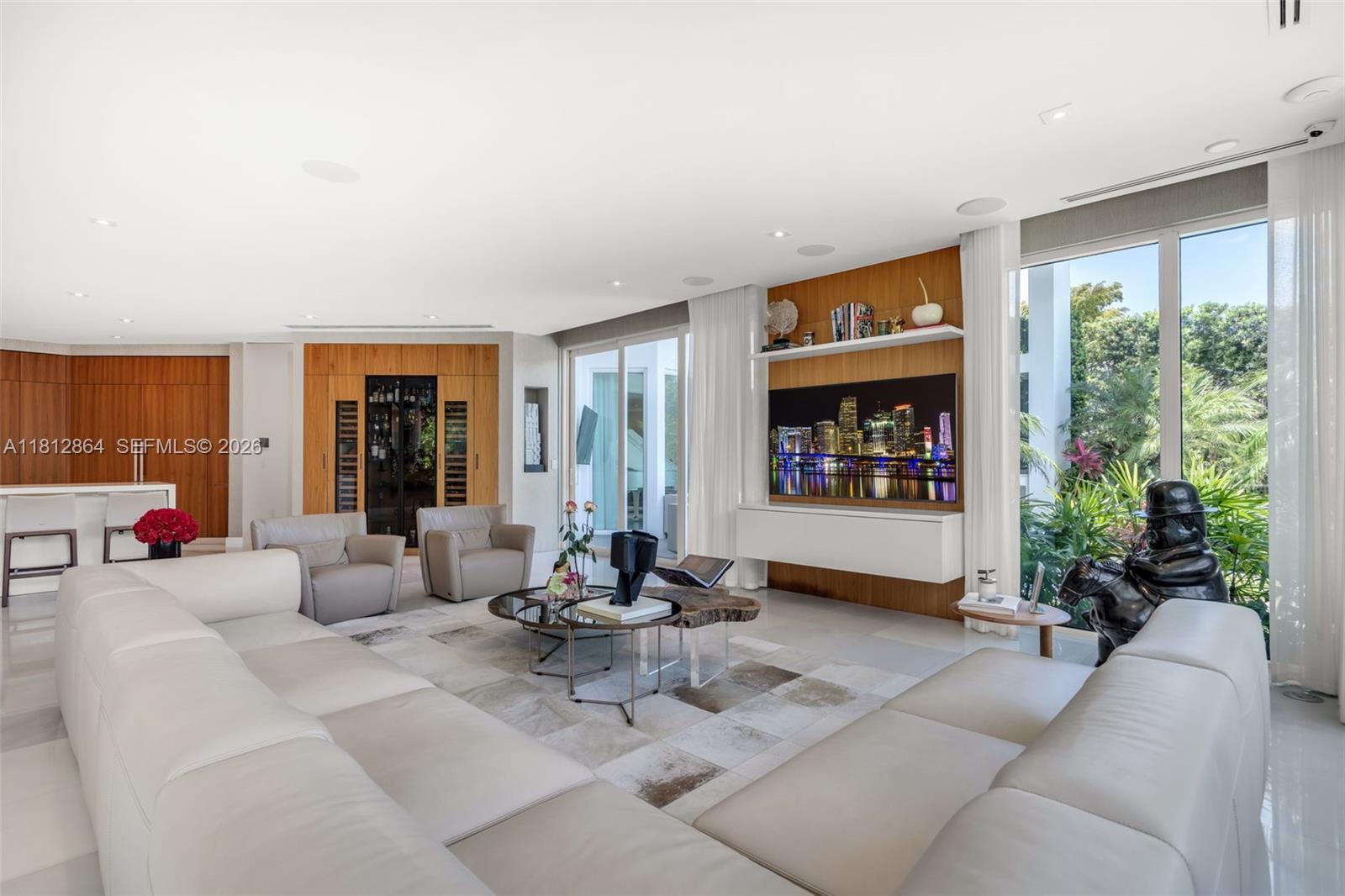 420 Island Dr