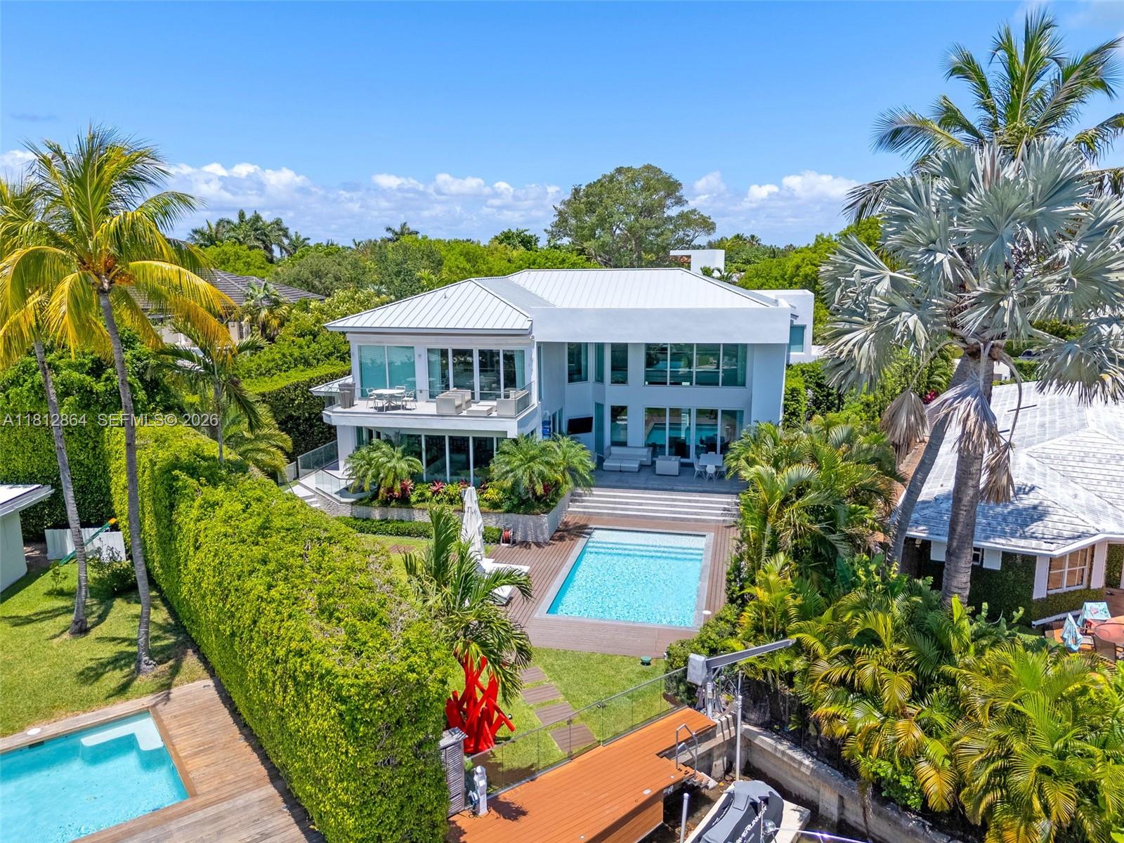 420 Island Dr