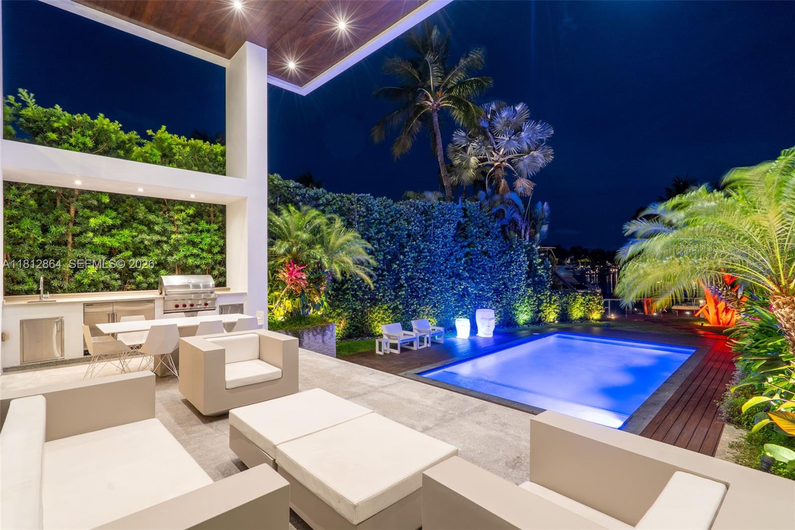 420 Island Dr