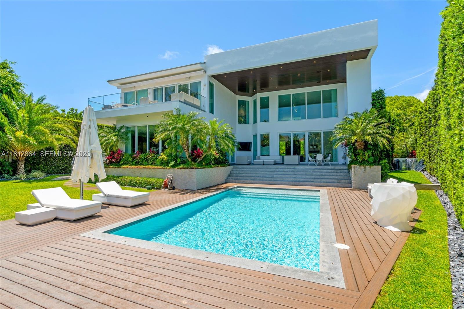 420 Island Dr