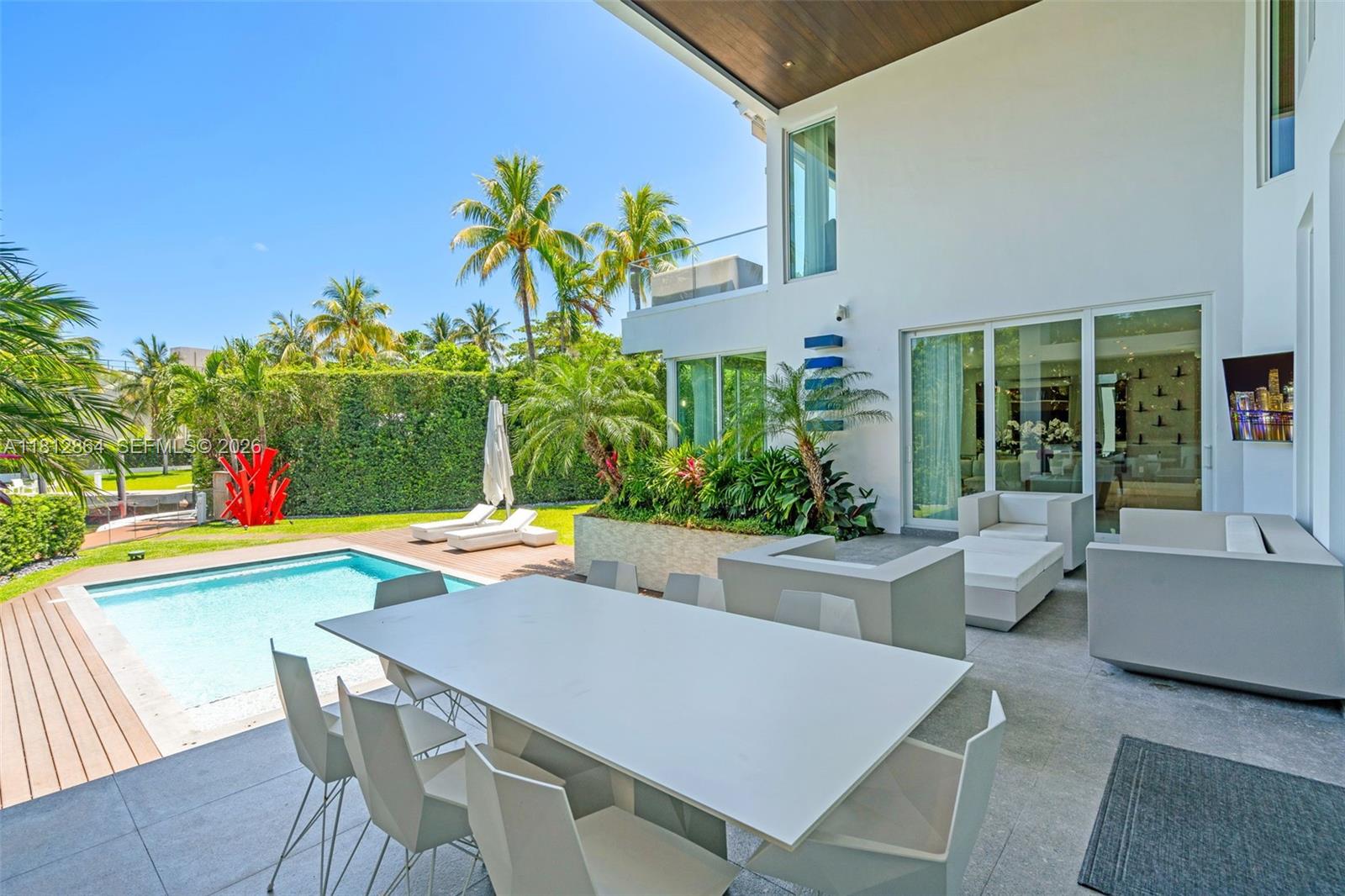 420 Island Dr