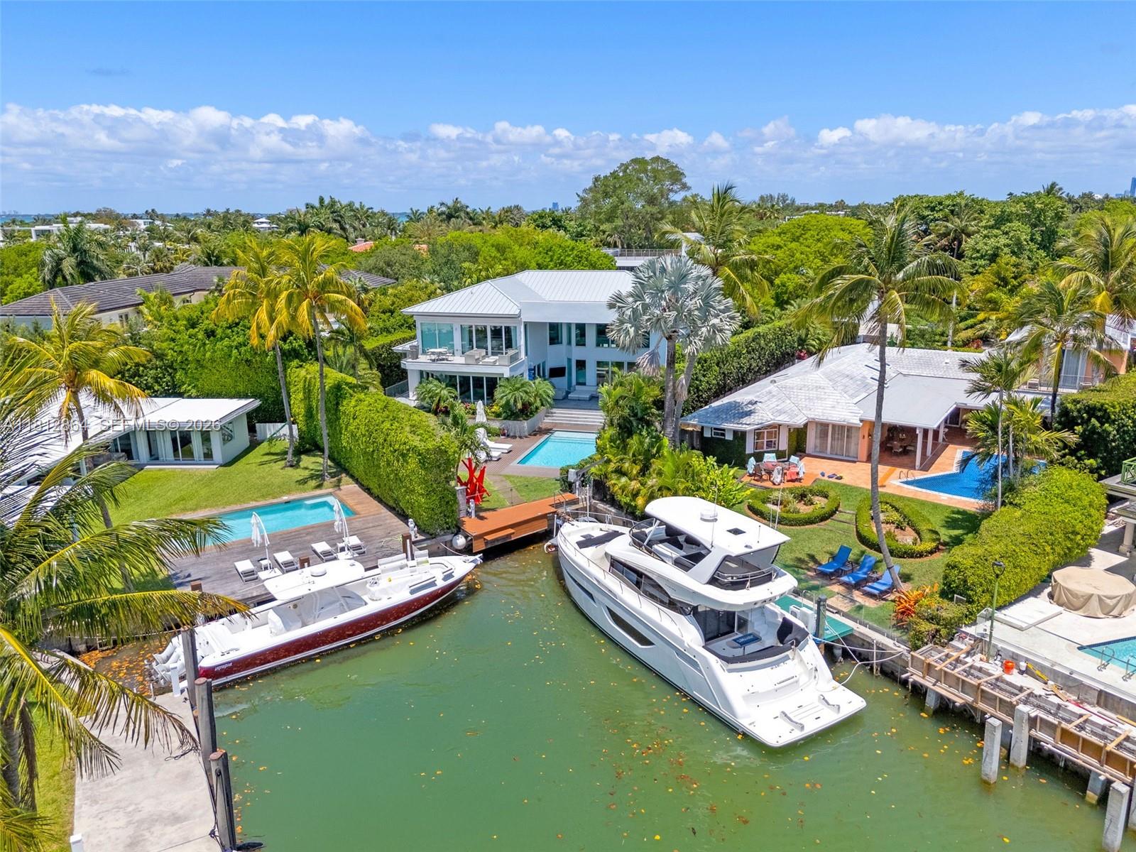 420 Island Dr
