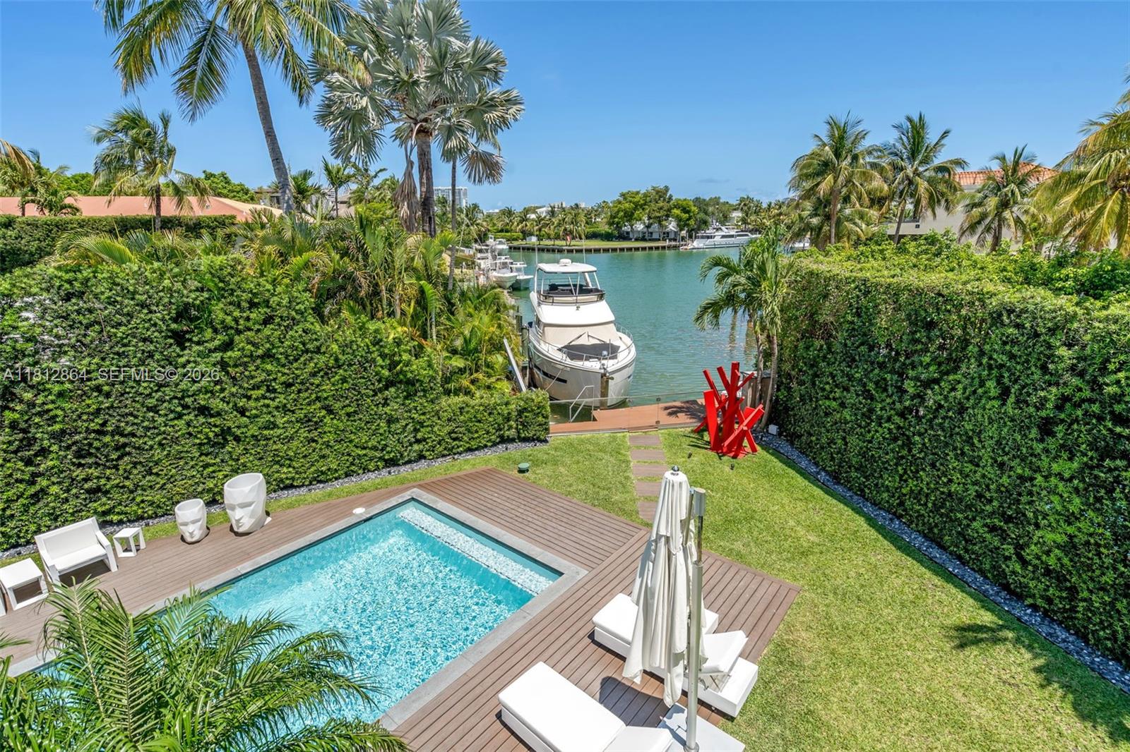 420 Island Dr