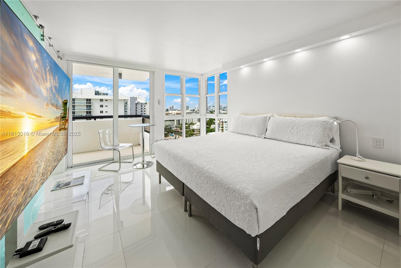 2555 Collins Ave # 1714