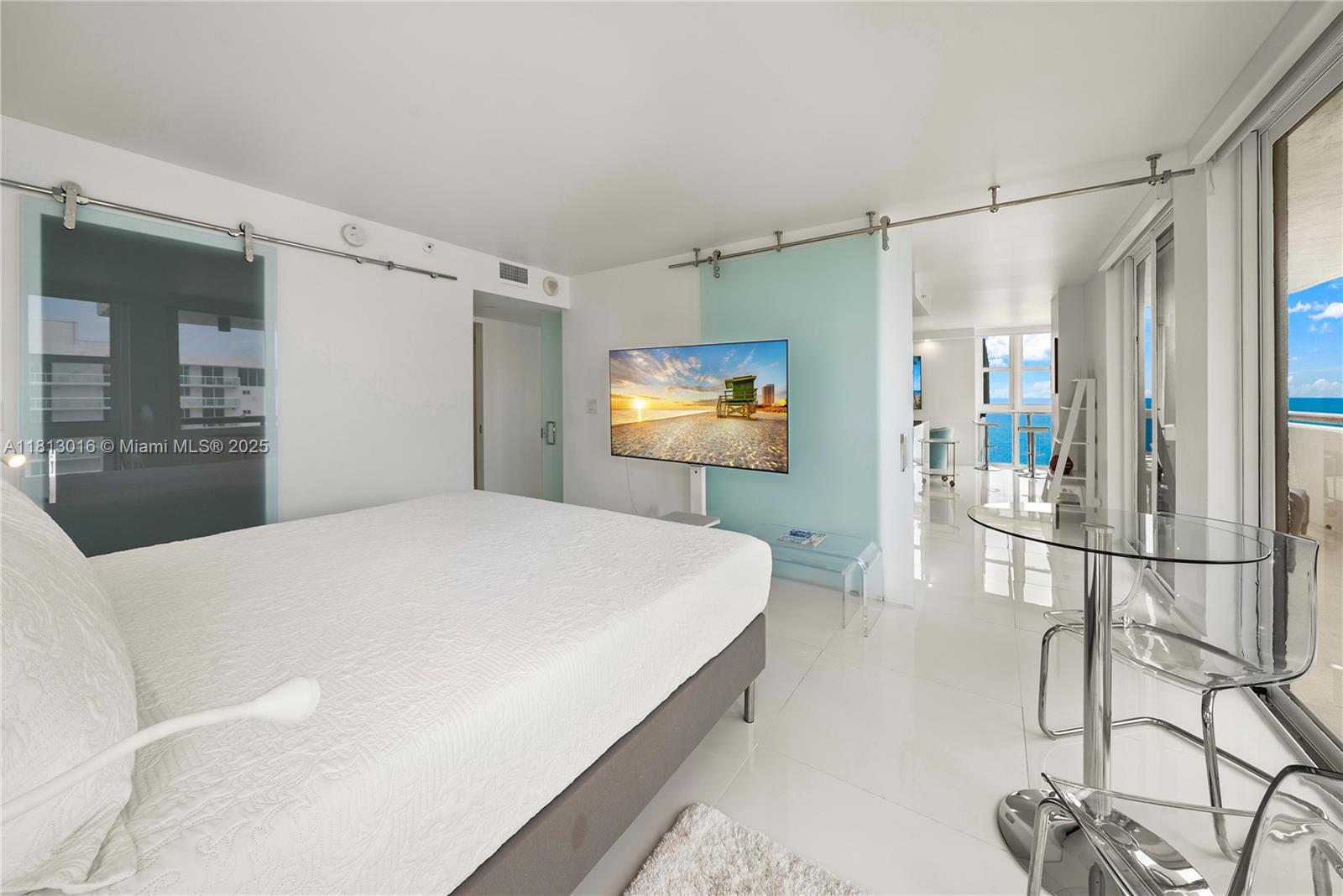 2555 Collins Ave # 1714