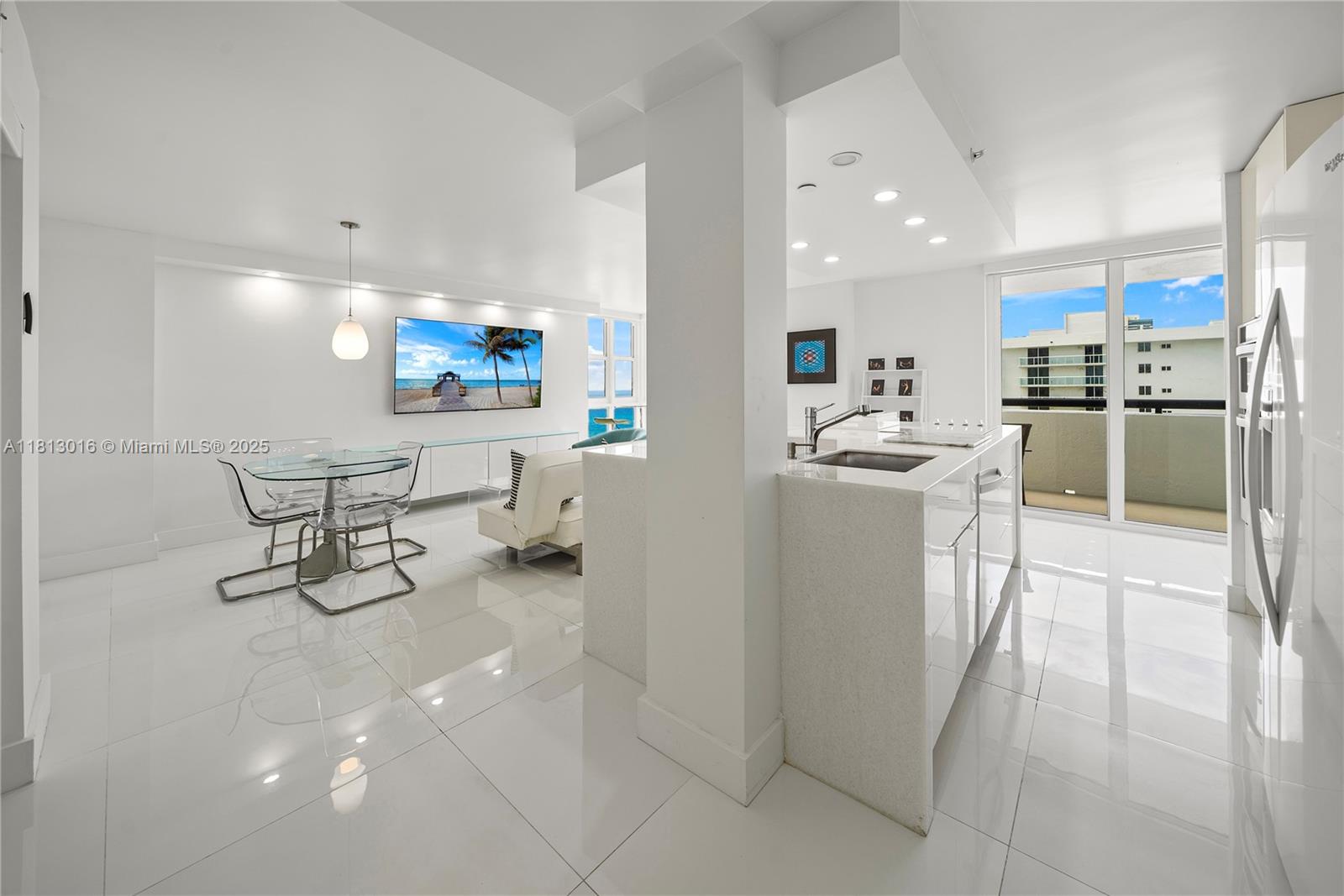 2555 Collins Ave # 1714
